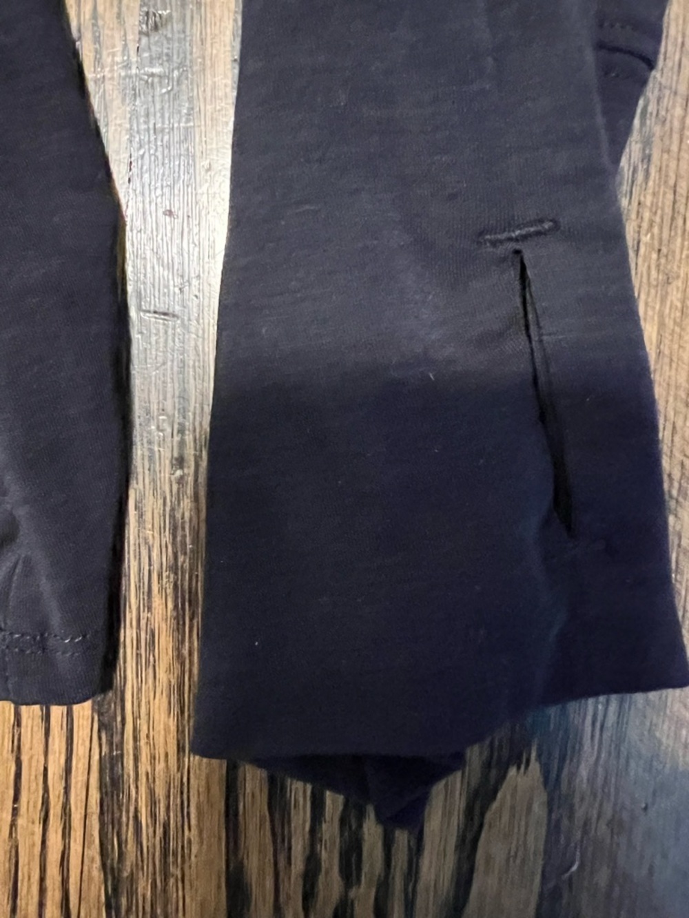 GAP Fit Black Long Sleeve Scoop Neck Top - Picture 3 of 5
